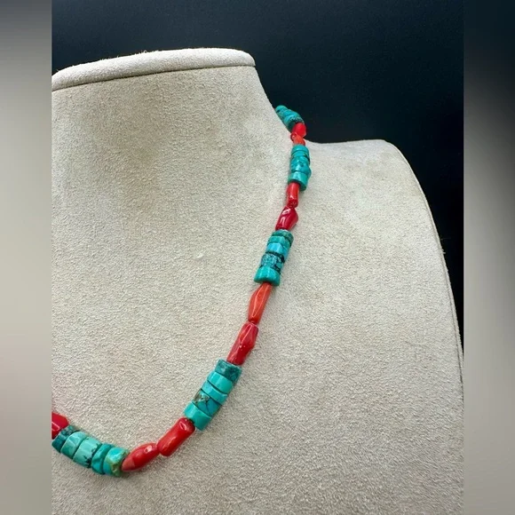 Vintage Red Coral and Turquoise Necklace — Women Jewelry - Picture 3 of 7